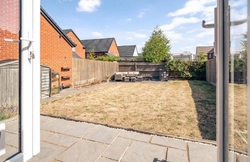 Beautiful 3 Bedroom Home Near Worcester - Photo 57