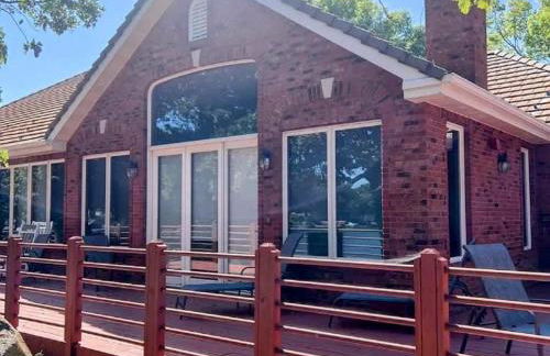 Luxury Family 5BR Lakefront private boat launch - Foto 31