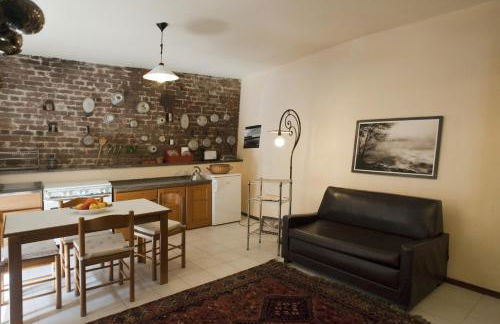 Sotto i merli - Foto 9