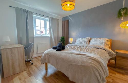 Perfect Booking 3 Bed Home in Central Bracknell - Foto 33