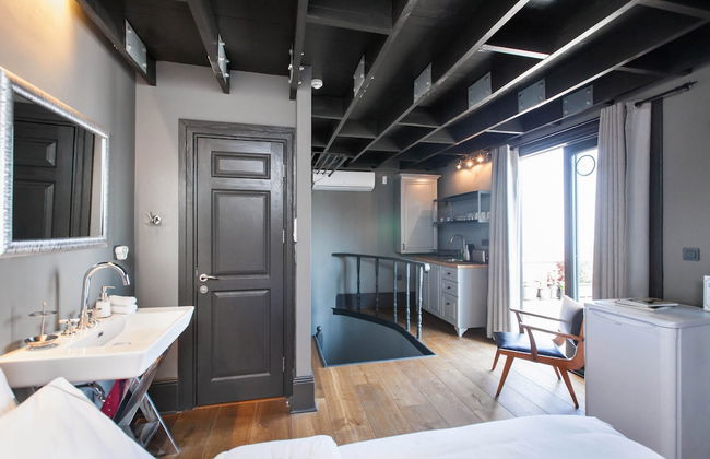 3 Bedrooms Apartment w Sea View and Terrace - Photo 15