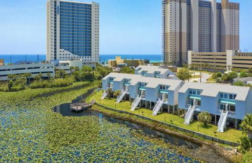 Susie Q's Beach Retreat by Sand Seeker Vacations - Photo 22