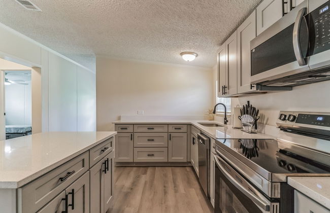 Relaxing 4br Hideaway In Groveland 4 Bedroom Cottage by RedAwning - Foto 11