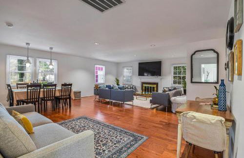 Cozy 4BR Retreat - Private backyard, Gazebo & Grill - Foto 20