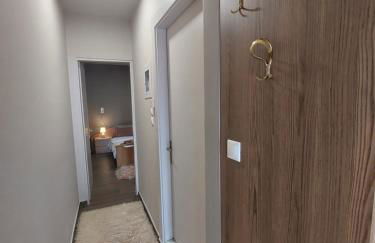 River Studio - Photo 8