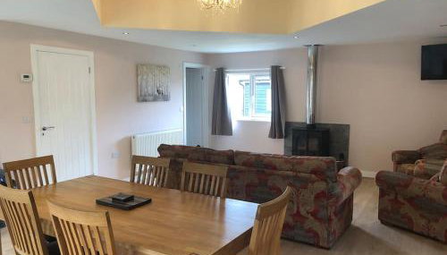 Barn Owl Lodge with Hot Tub - Adults Only - Foto 3