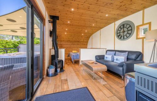 Spring Wood Luxury Pod with Hot Tub at Fell View Park Kirkby Lonsdale - Foto 10