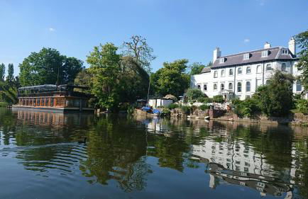 Tulana Taggs - floating home on idyllic island - Foto 38