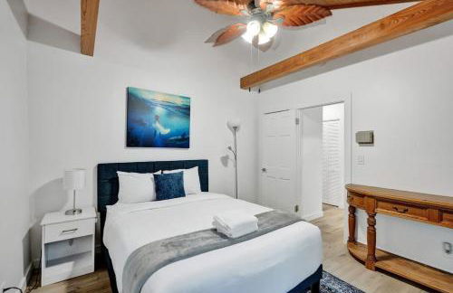 Tropical Oasis 2BR House w Pool - Foto 11