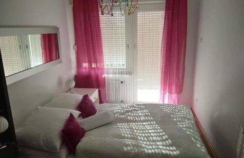 Holiday Home Dugo Selo M&A - Five Bedroom Holiday Home with Terrace - Foto 8