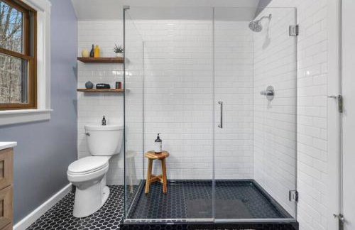 Lakefront Log Cabin, Private Lake Access w/Peloton - Foto 8