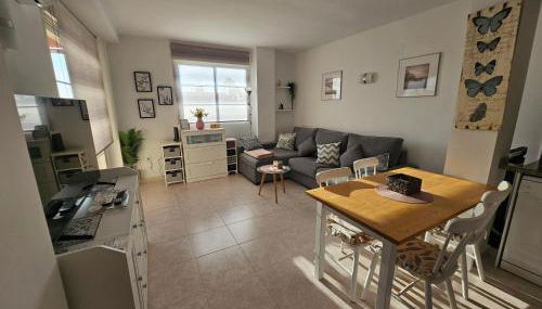 ACOGEDOR APARTAMENTO CON TERRAZA Y VISTAS AL JARDIN - Foto 3