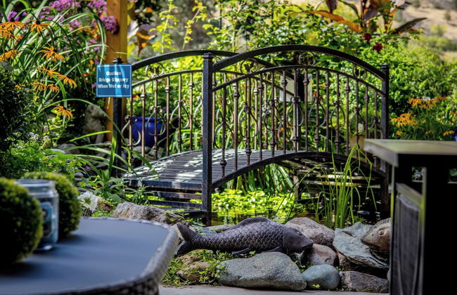 Rayleigh River Retreat - Garden Oasis - Photo 42