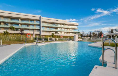 Newly Built 3 BDRM Luxury Apt Close to the Beach - Photo 3