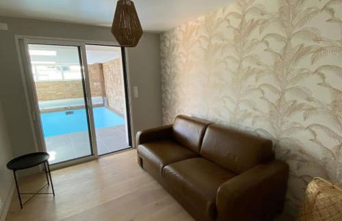 Villa avec piscine couverte et proche de la mer - Foto 4