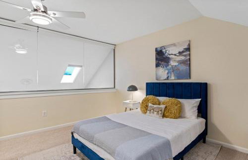 Lakeside Stay Metro, INOVA, Dining & Shops Nearby! - Foto 23