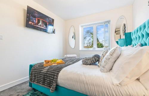 Stylish Home Hot Tub EV Parking - Foto 18