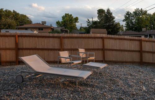 Modern 4BR Retreat Private Yard - 10 Min to DEN - Foto 2