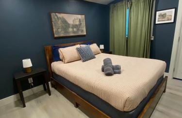 Freshly Renovated Family Home with Game Room, AC, King Bed, Luxury Bathroom - Foto 18