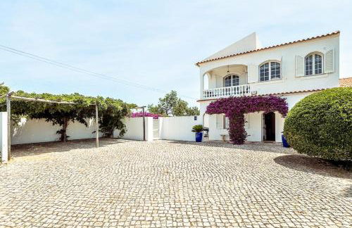 Lovely Very Private Villa with Beautiful Gardens - Foto 61
