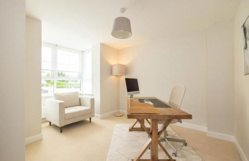 Luxury Detached Home - Foto 22