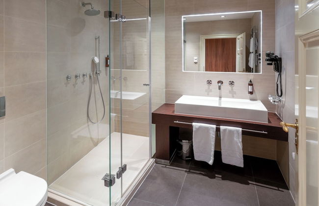 Golden Angel Suites by Adrez Living - Photo 47