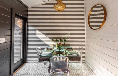 Chic Home with King Bed and Fire Pit - Foto 4