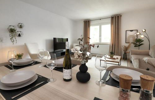 Design am Rhein I Traumlage Rheinufer I 3BR I Küche I öffentl Parkplätze I helloYOU apartments x BRIGHT Collection - Foto 13