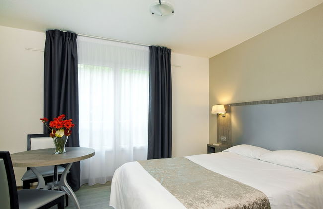 Séjours & Affaires Reims Clairmarais - Foto 1