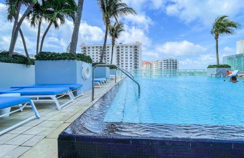 Luxury Corner 1 BR W Residence with Fantastic Intercoastal Views, Pool & Hot tub - Foto 28