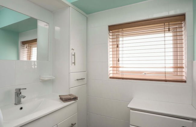 Cozy Cottage Retreat on Glan Gwna Holiday Park - Photo 13