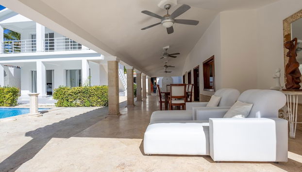 Beachfront 7BR Villa With Pool Maid Los Corales - Foto 5, Habitación