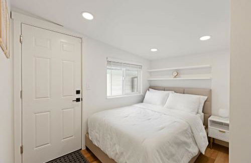 Cozy Bungalow Home 2br, 1ba - 9 min to Tacoma Dome - Foto 17