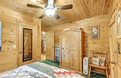 11 Mi to Dtwn Franklin Cabin with Porch! - Foto 15