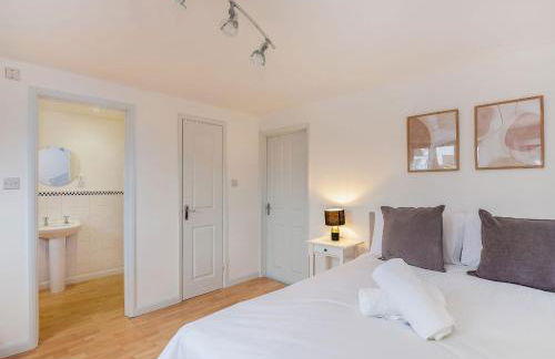 Spacious 3 Bed House with Large Garden in Aynho! - Foto 8