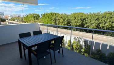 AT Almirall I - Photo 2