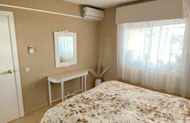 Lovely 1 bedroom apartment with sea views and pool - Photo 13