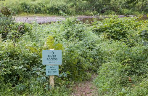 Riverside Tiny House with hot tub near Stowe - Foto 13