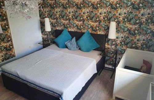 Bungalow mit großen Garten, Wintergarten und Kamin - Foto 9