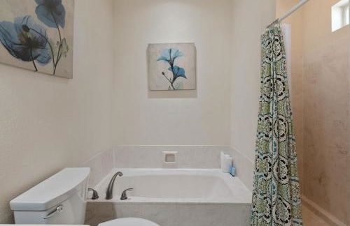 PalmTreeParadise Free Golf Cart 5 min walk 2 Beach - Foto 25