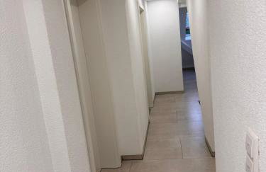 Traumhaft modernes Zimmer mit Doppelbett,,,,Gemeinschaftsbad und WC in 78554 Aldingen - Foto 13