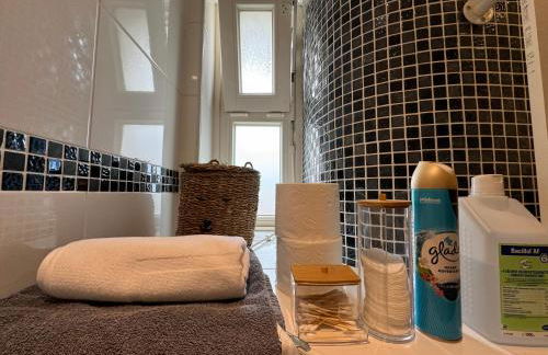 Moderne 4 Zimmer Apartment mit Bergblick Stadtzentrum Contactless Check-in - Foto 101