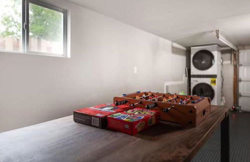 Modern Cozy Bright 2BR Lower Unit w private entry - Foto 9