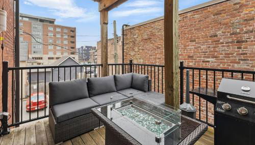 downtown Indy with Fire Pit and Free Parking - Foto 2