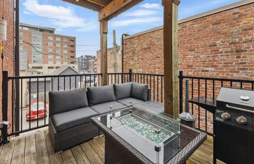 downtown Indy with Fire Pit and Free Parking - Foto 2