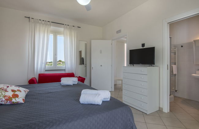 Marina Velca - Foto 28