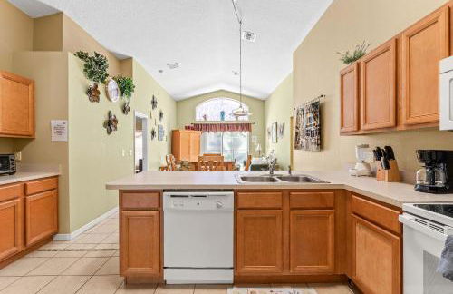 Tropical Oasis on Hypolita - Photo 21