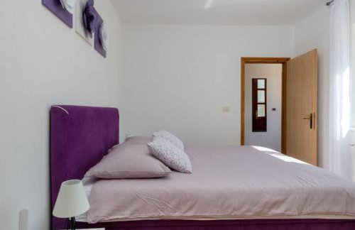 Breg Ivanovci - Three Bedroom Villa with Swimming Pool - Photo 19