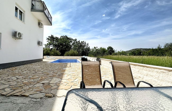 Mia - With Pool - A1 - Photo 24