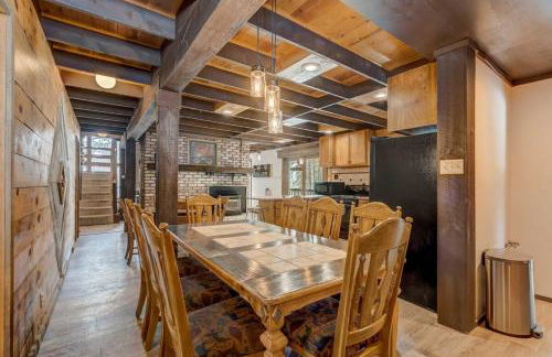 Moose Tracks Cabin - Hot Tub BBQ Billiards Groups - Foto 5